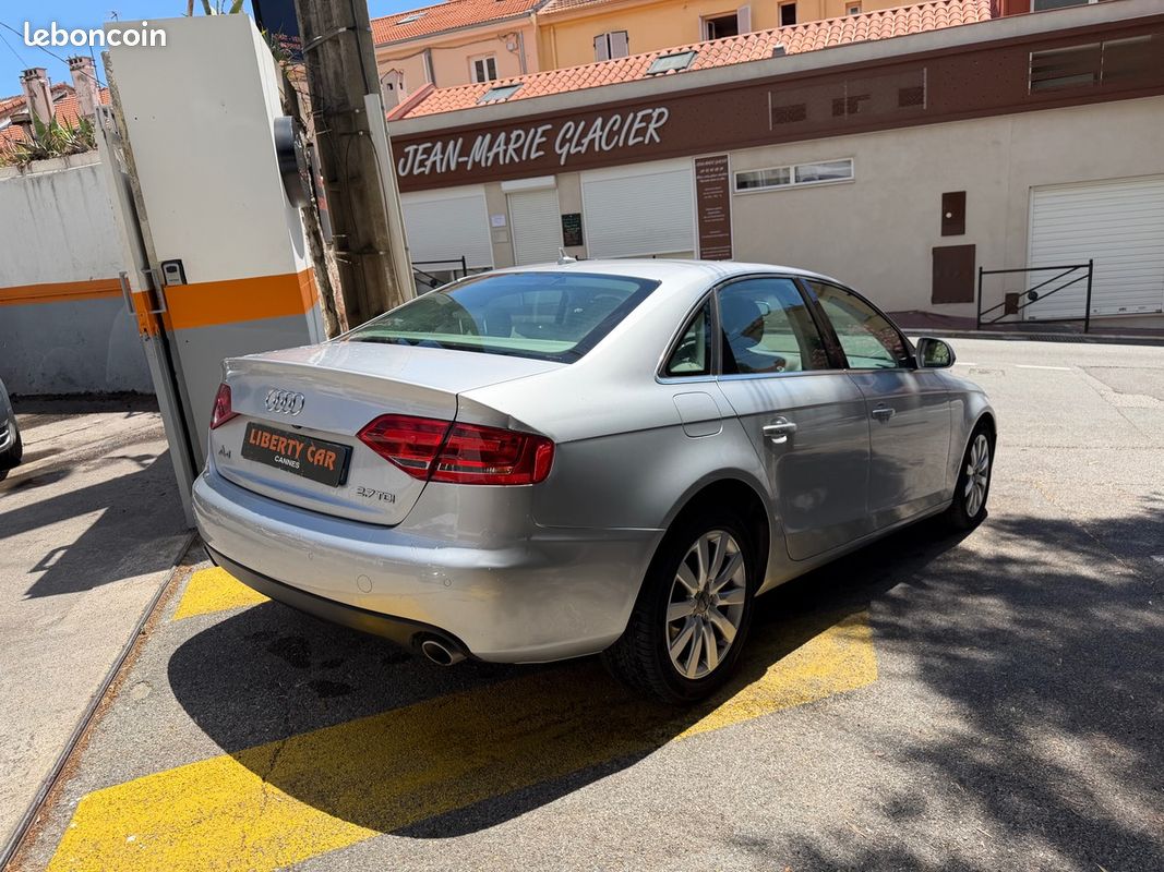 Audi A4 2.7 TDi V6 190 CV / Ambition Luxe / Boîte auto / Caméra / Km Réel (image 3)