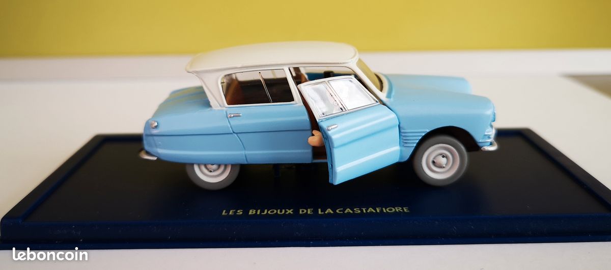 Voiture miniature tintin les bijoux de la Castafiore Hergé moulinsard - Collection