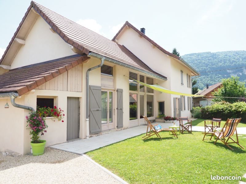 Maison 6 pièces 158 m² · à Saint-Béron · 158 m² · 432 000 €