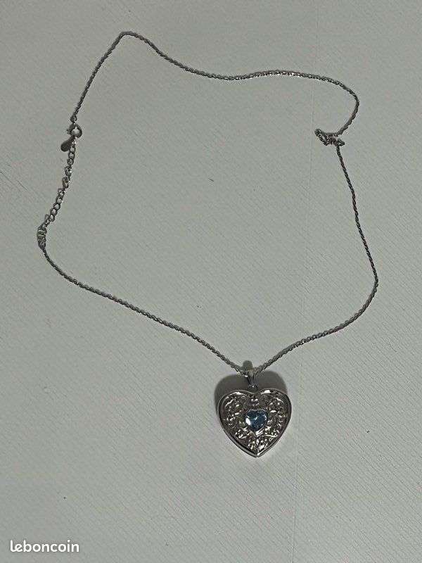 Collier Pendentif Cœur Argenté Avec Pierre Bleue Art Déco - Vintage, Occasion, Style Rétro