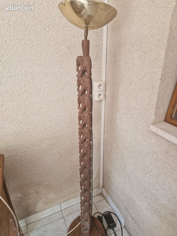 Lampadaire bois sculpté éléphants (image 4)