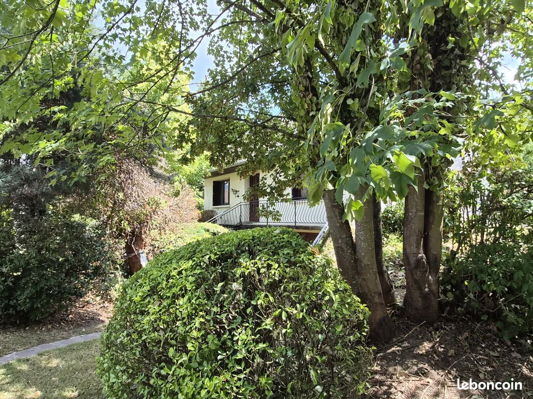 Maison 6 pièces 132 m² · à Domène · 132 m² · 390 000 €