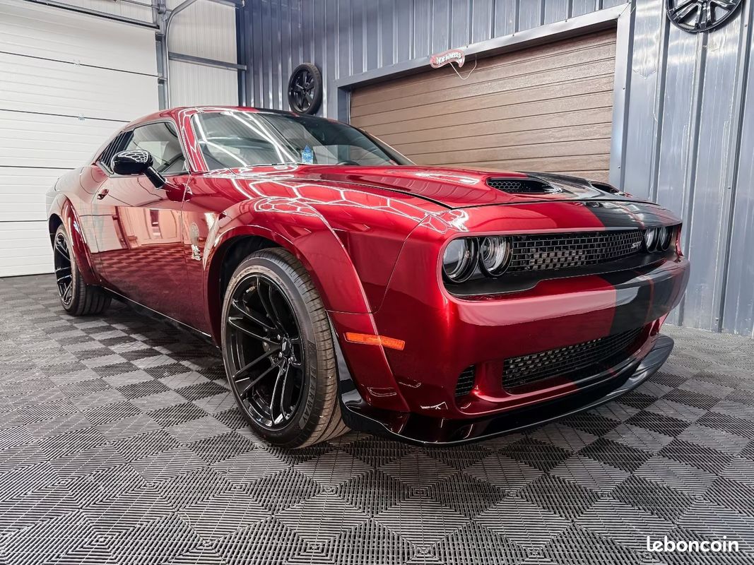 Dodge CHALLENGER Scat Pack Widebody 6.4 V8 HEMI 492 ch BVM – Toit ouvrant – Widebody (image 1)