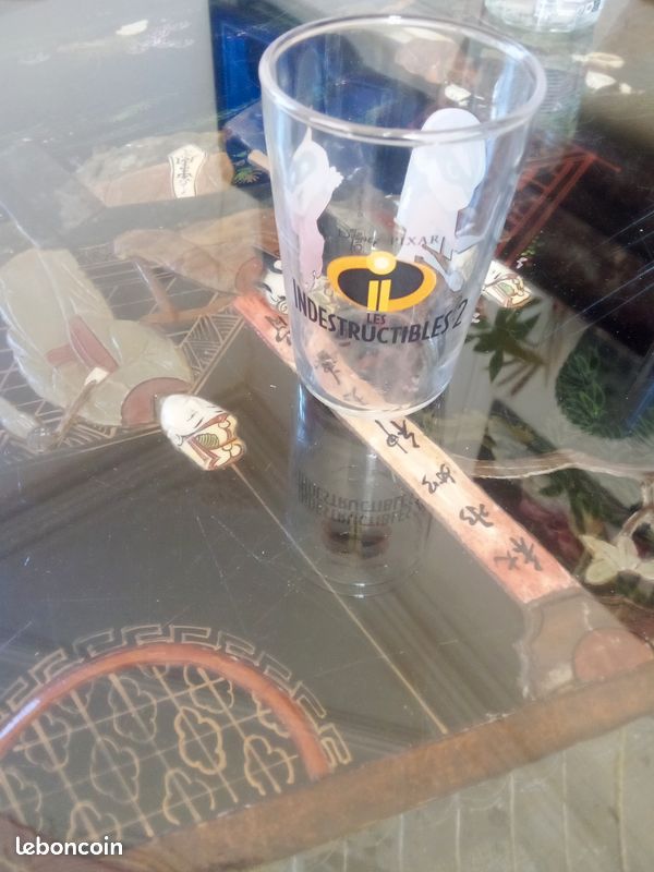 Verre de collection (image 1)