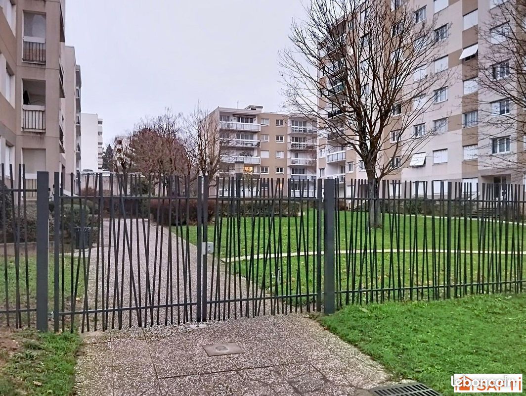Appartement 5 pièces 101 m² · à Taverny · 101 m² · 224 000 €