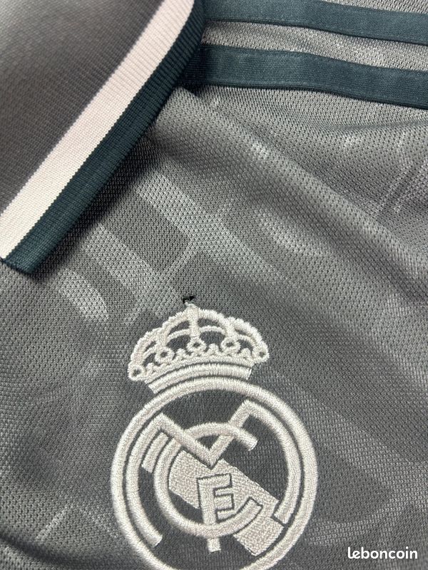 Maillot de football real de madrid saison 2024 gris adidas taille S (image 12)