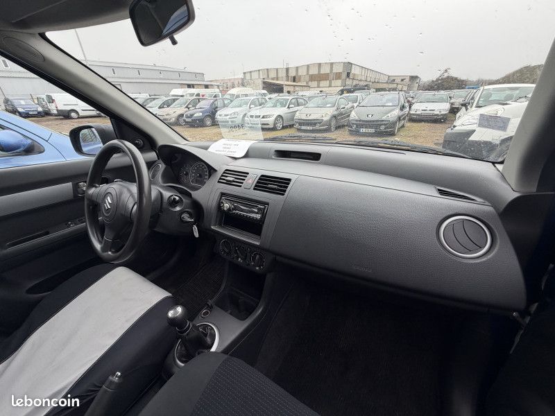 Suzuki SWIFT 1.3 DDIS 75CH GL 5P (image 13)