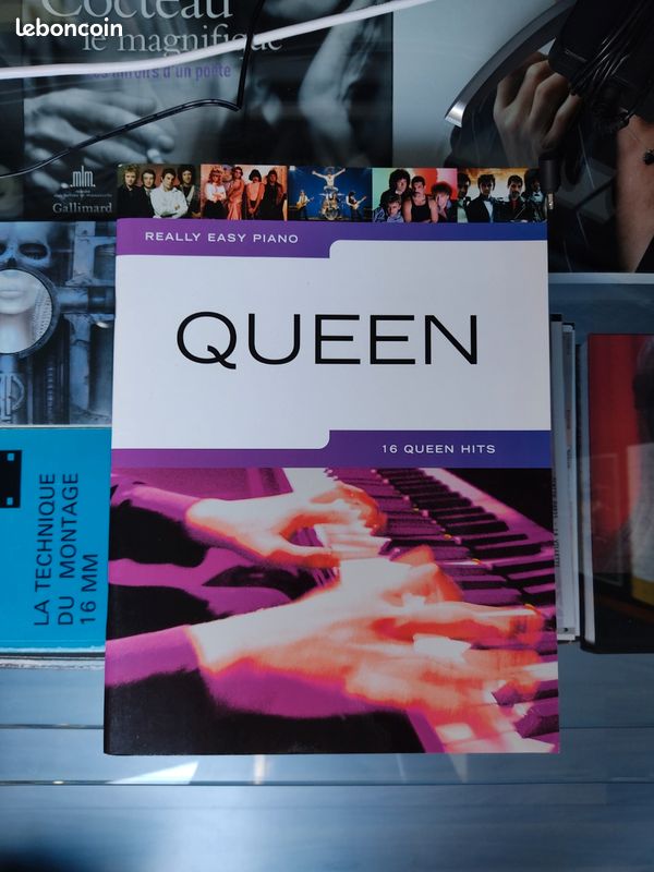Partitions Queen REALLY EASY PIANO - Hal Leonard & EMI (image 1)