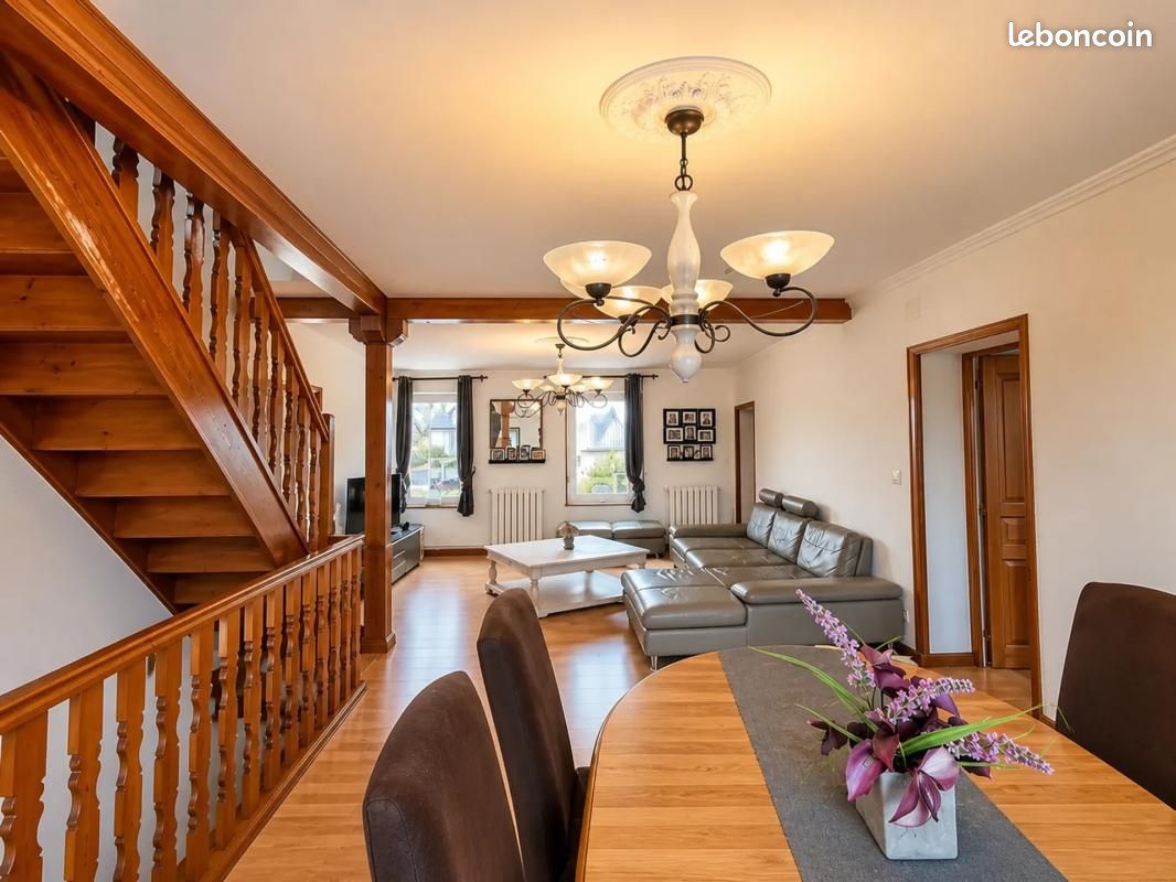 Maison 8 pièces 157 m² · à Neufchef · 157 m² · 264 000 €