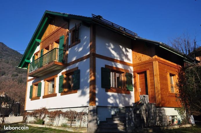 Appartement 85m2 dans maison individuelle, proche gare