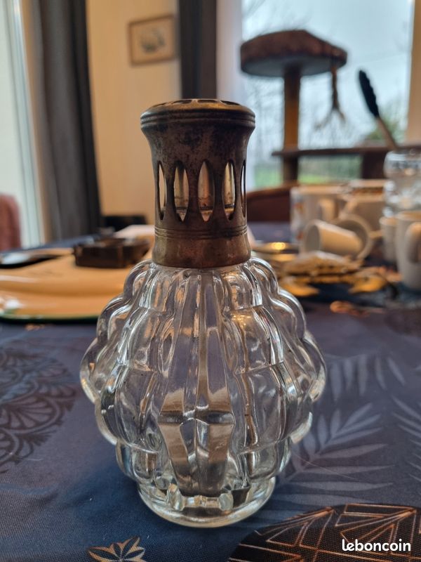 Ancienne Lampe Berger en Cristal double, taillé. Saint St. Louis. Début