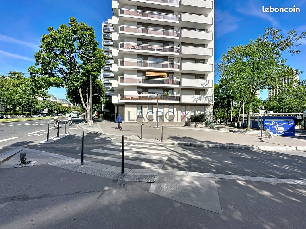 Parking/box Paris · 23 000 €