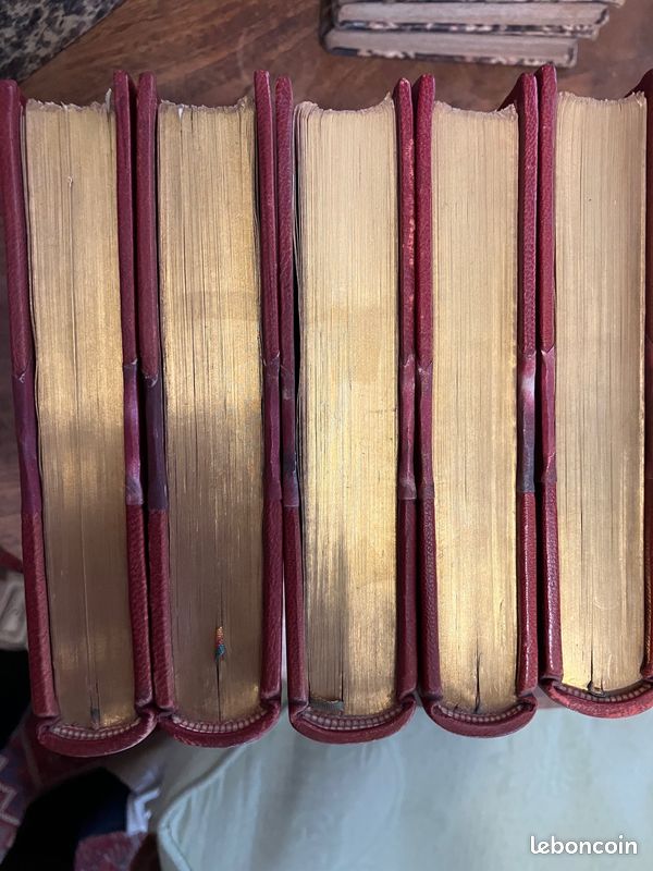 Alexandre DUMAS - La Dame de Montsoreau (3 volumes) et La Reine Margot (2 volumes) livres reliés (image 2)