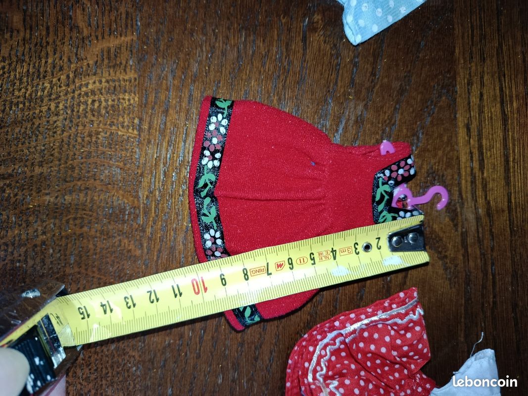 6 robes poupée Martine (image 13)