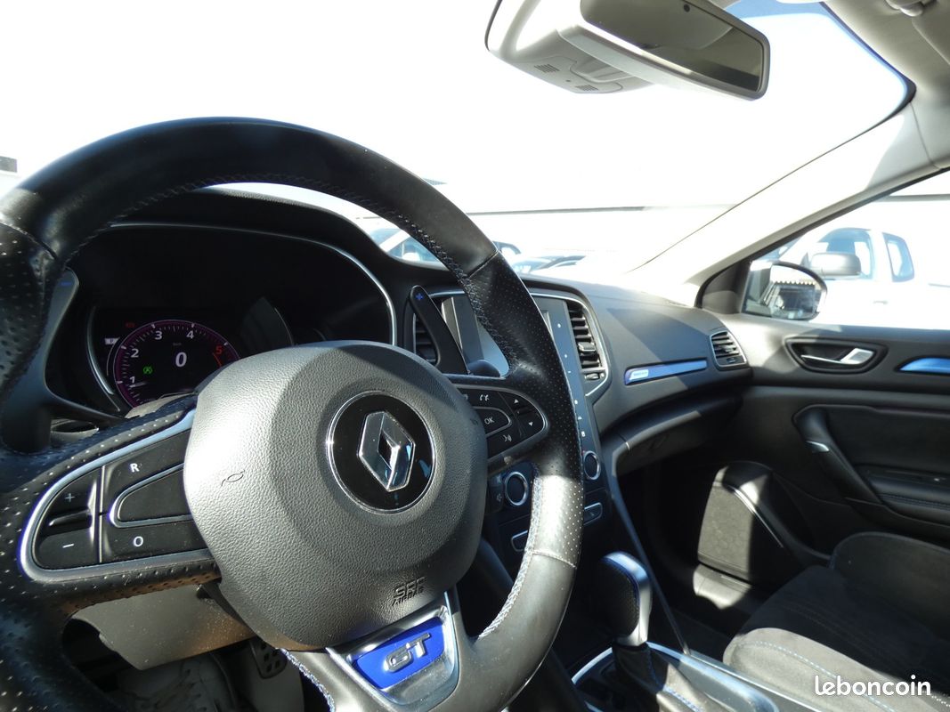 RENAULT MEGANE IV ESTATE dCi 165 Energy EDC GT 4 Control ( Historique dispo ) (image 22)