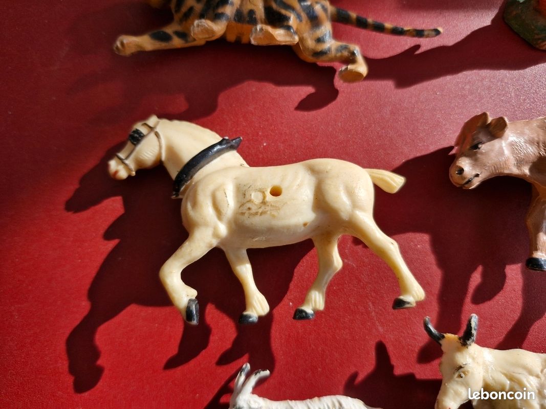 STARLUX ANIMAUX SAUVAGE ZOO CIRQUE / FIGURINE
