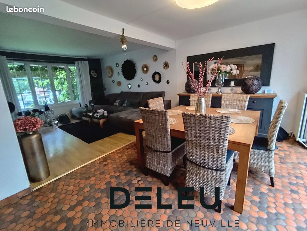 Maison 5 pièces 111 m² · à Neuville-en-Ferrain · 111 m² · 305 000 €