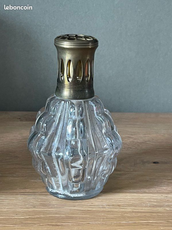 Lampe BERGER Art-Déco en verre 12 côtés B12, figurine chat non incluse - France