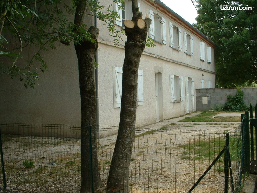 Maison 9 pièces 202 m² · à Néré · 202 m² · 155 000 €