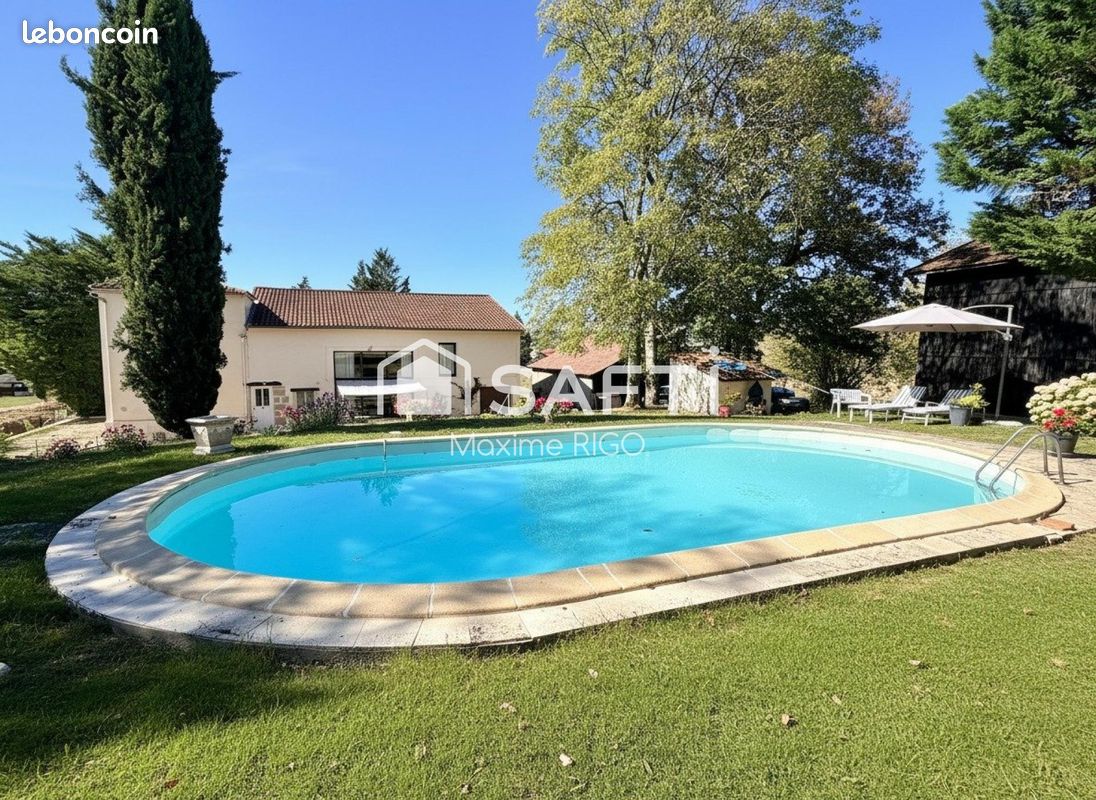 Maison 10 pièces 401 m² · à Virazeil · 401 m² · 285 000 €