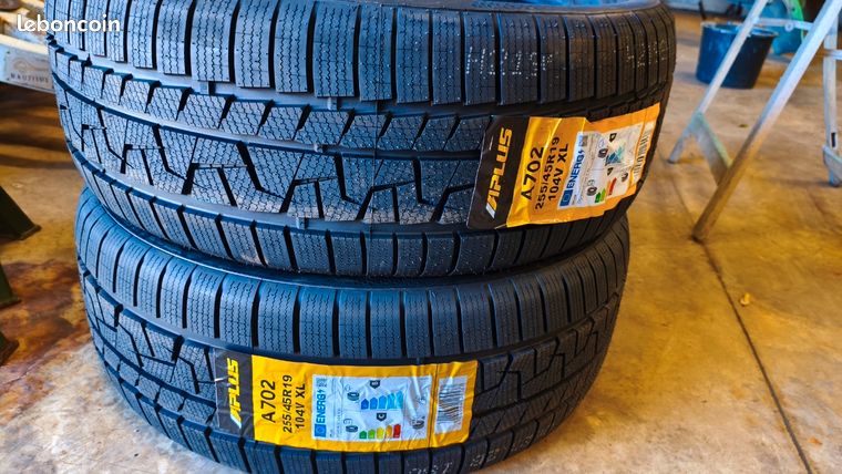 Pneu MICHELIN 255/45 R19 104V Pour Daihatsu - Prix Bas