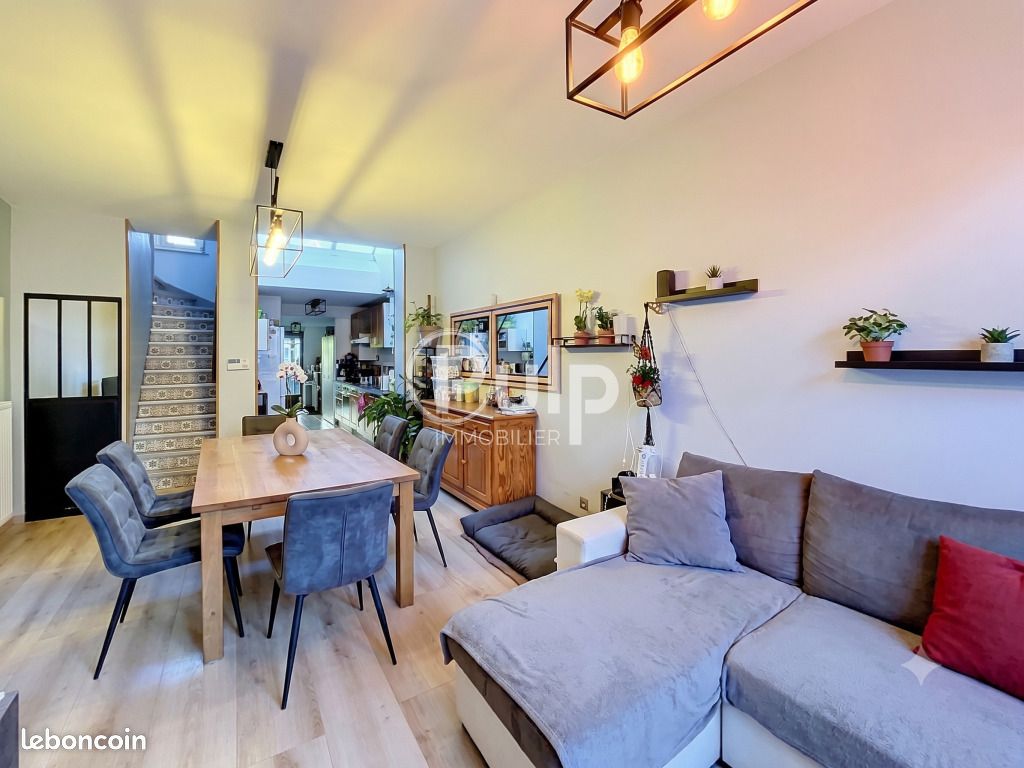Maison 6 pièces 112 m² · à Lille · 112 m² · 275 000 €
