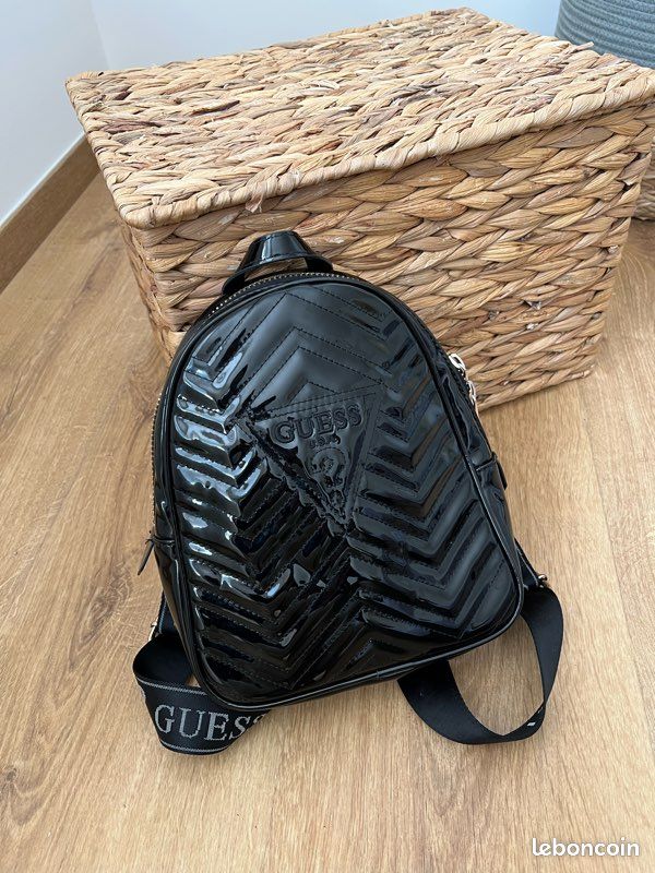 Sac à dos GUESS (image 1)