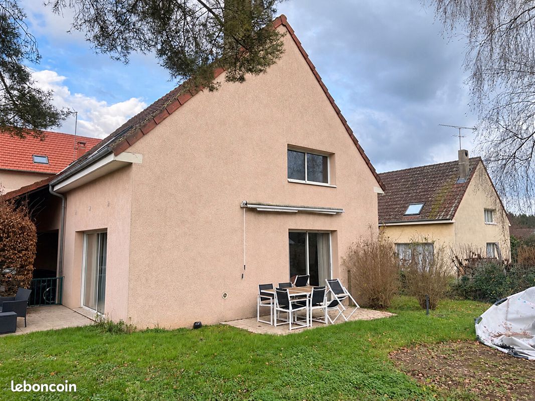 Maison 6 pièces 140 m² · à Coulanges-lès-Nevers · 140 m² · 972 €/mois