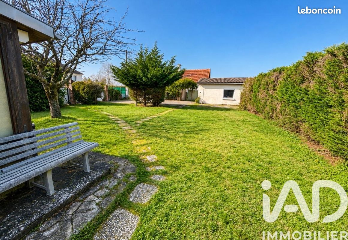 Maison 4 pièces 83 m² · à Breuillet · 83 m² · 319 900 €