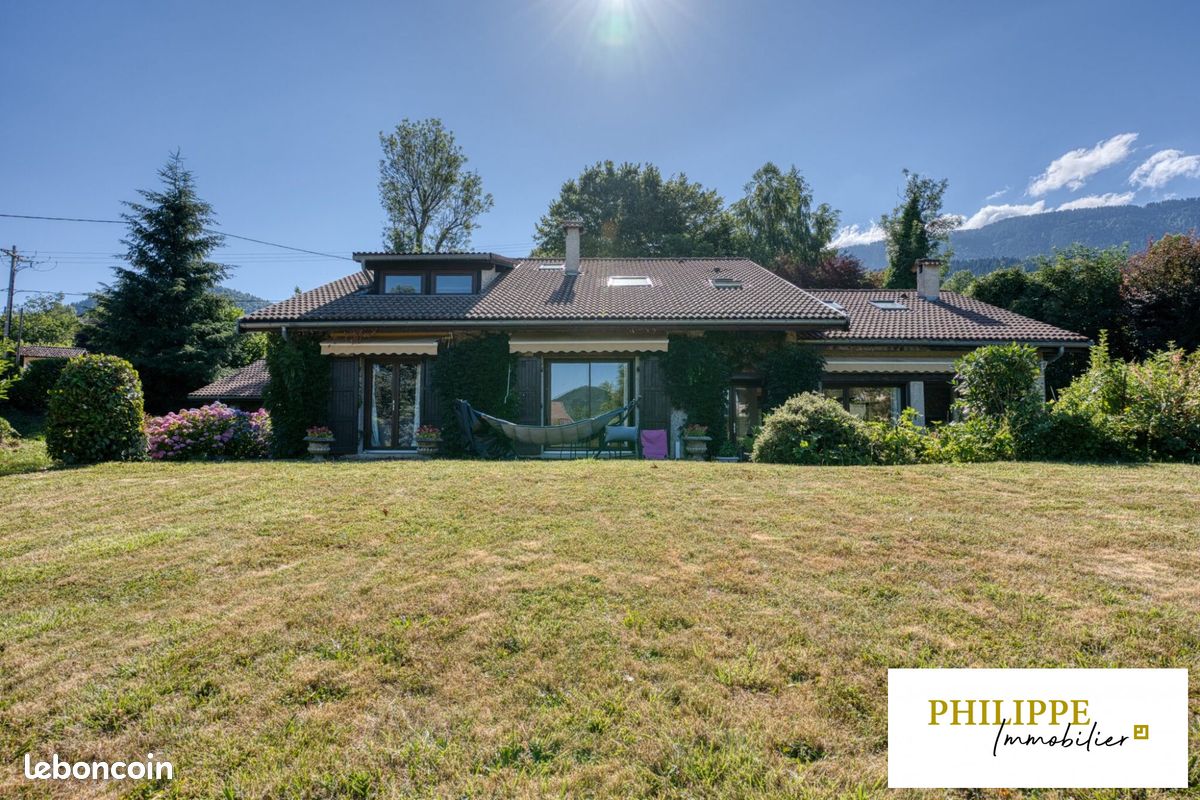 Maison 9 pièces 210 m² · à Saint-Martin-d'Uriage · 210 m² · 648 000 €