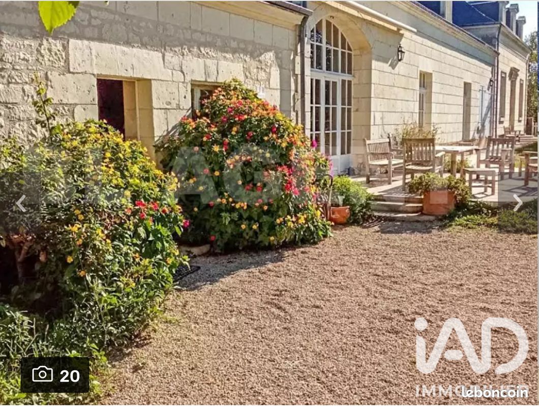 Maison 18 pièces 490 m² · à La Chapelle-sur-Loire · 490 m² · 400 000 €