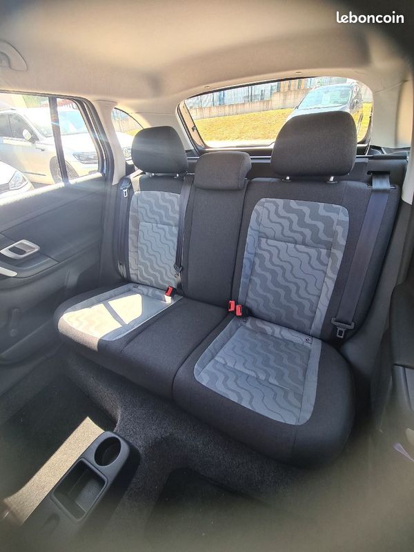 SKODA Fabia Break - 1.2 Style Edition 70ch essence (image 13)