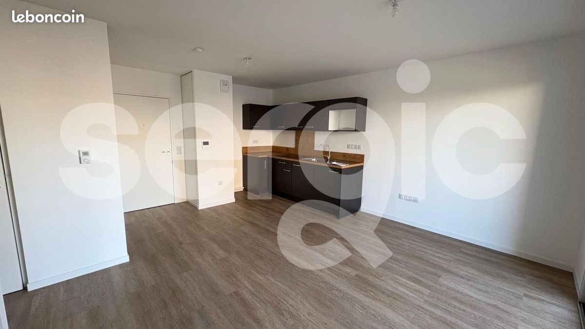 Appartement 2 pièces 39 m² · à Avrillé · 39 m² · 667 €