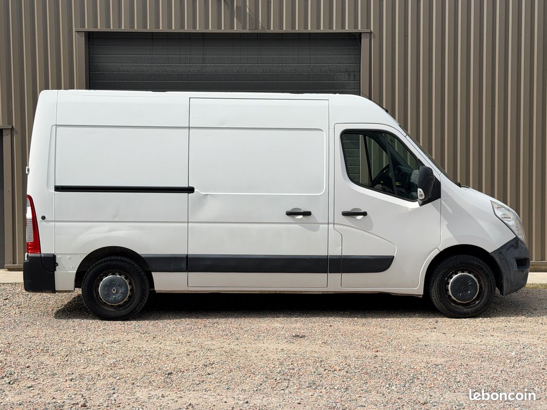 Renault Master 2.3 DCI 100 cv (image 2)