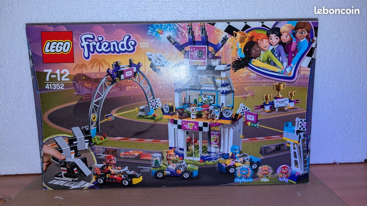 Lego Friends la grande course réf 41352 (image 1)