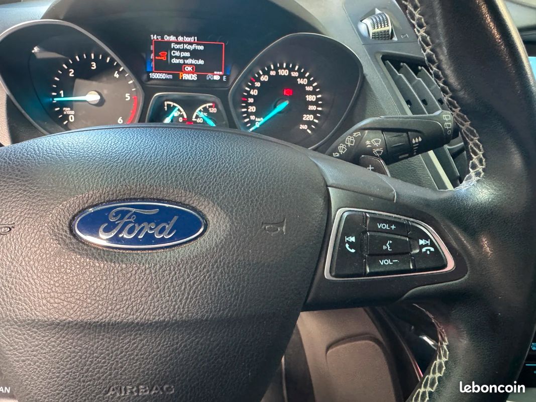 FORD KUGA 2.0 TDCi 180cv 4x4 Powershift ST-Line / CarPlay / Hayon Électrique / Caméra de Recul (image 27)