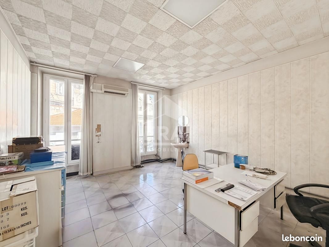 Appartement 4 pièces 80 m² · à Marseille · 80 m² · 220 000 €