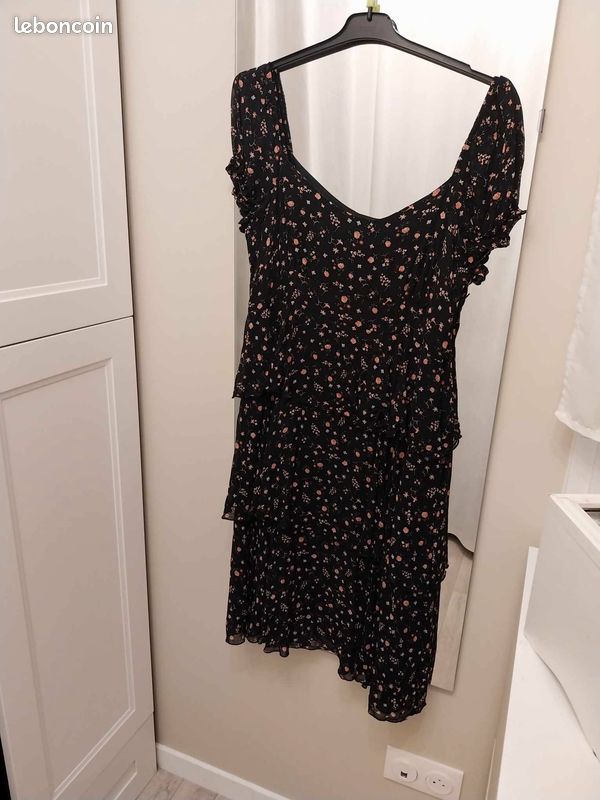 Robe noire a petites fleurs T42/44 (image 3)