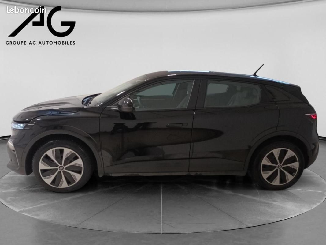Renault Mégane E-TECH EV60 220ch super charge Evolution (image 3)