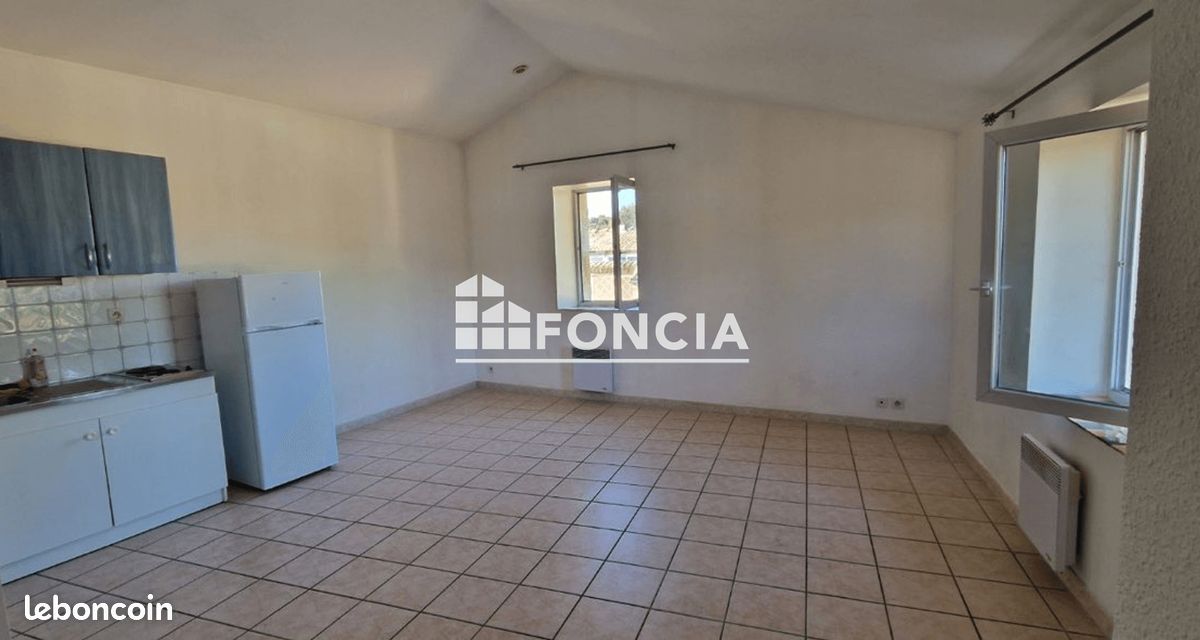 Appartement 1 pièce 41 m² · à Collias · 41 m² · 470 €/mois