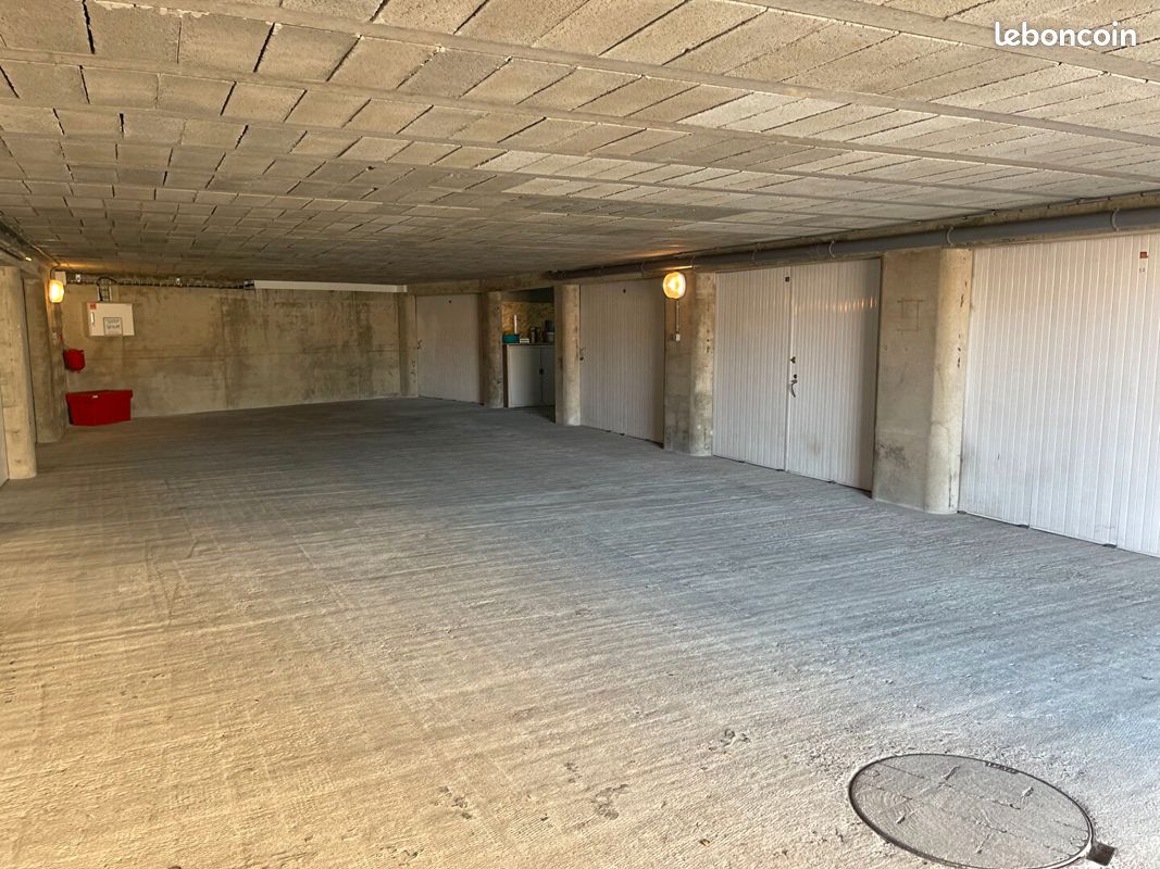Parking 16 m² · à Saint-Jean-de-Monts · 16 m² · 28 000 €