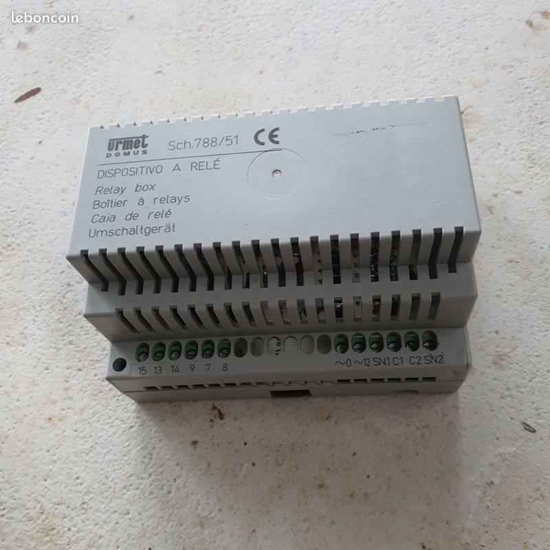 Dispositif URMET de gestion automatique de 2 platines de rue (image 1)