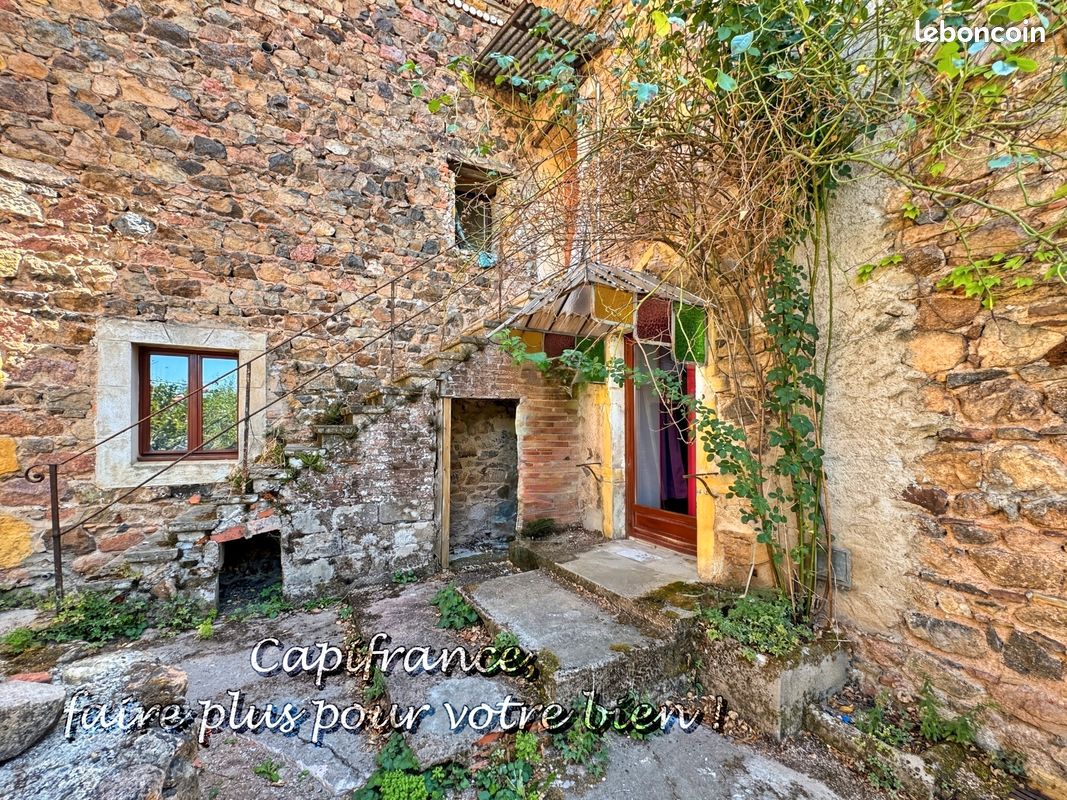 Maison 10 pièces 316 m² · à La Clayette · 316 m² · 198 000 €