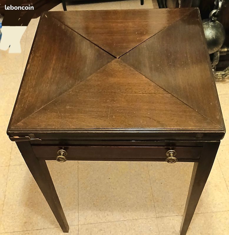 TABLE ANCIENNE Dite "MOUCHOIR" EN ACAJOU (image 5)