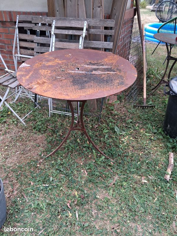 Lot de 5 chaise de bistro et sa table ronde (image 2)