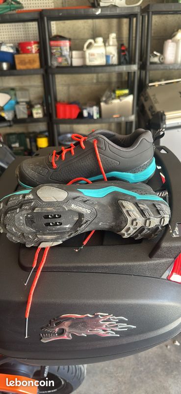 Shimano Chaussures VTT Femme - SH-MT502 - Gray Shimano Chaussures VTT Femme - SH-MT502 - Gray
