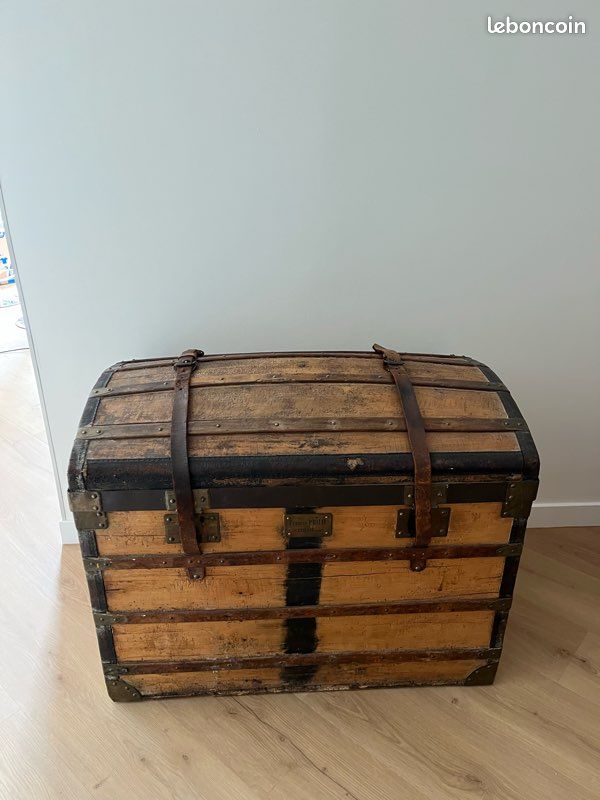 Vieille malle de transport (image 1)