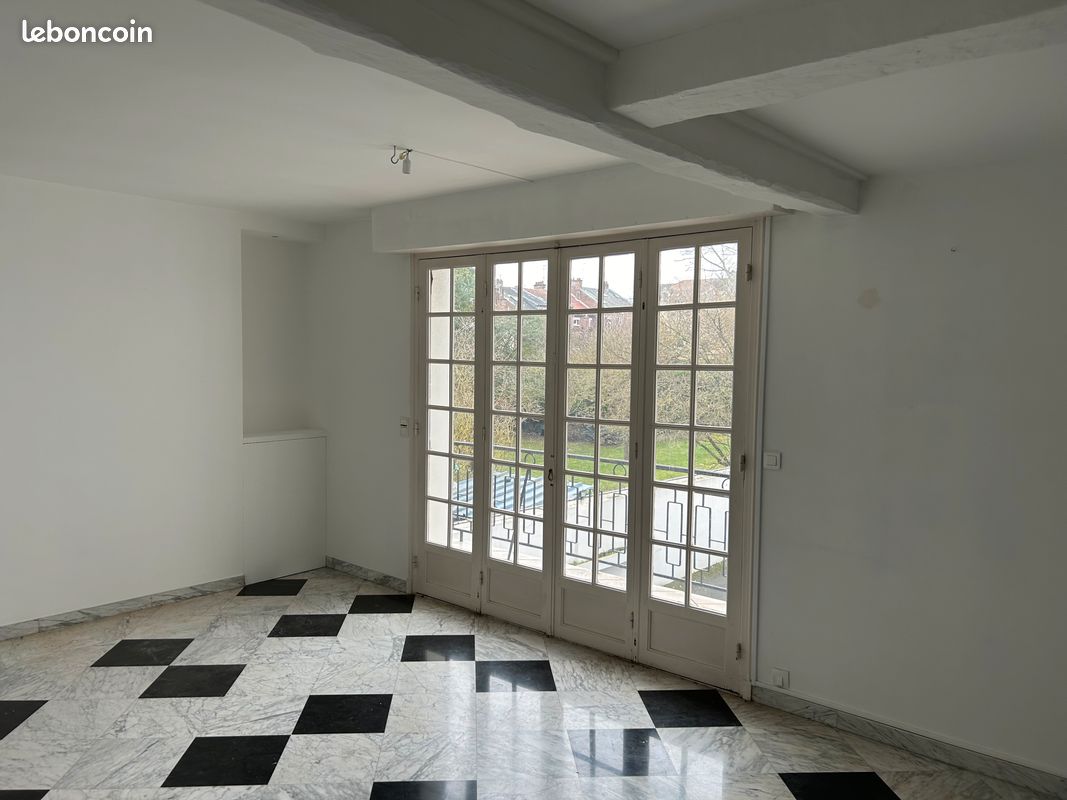 Appartement 4 pièces 120 m² · à Amiens · 120 m² · 950 €/mois