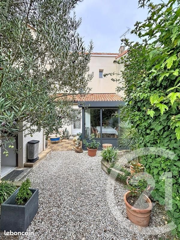 Maison 5 pièces 92 m² · à Angoulême · 92 m² · 280 900 €