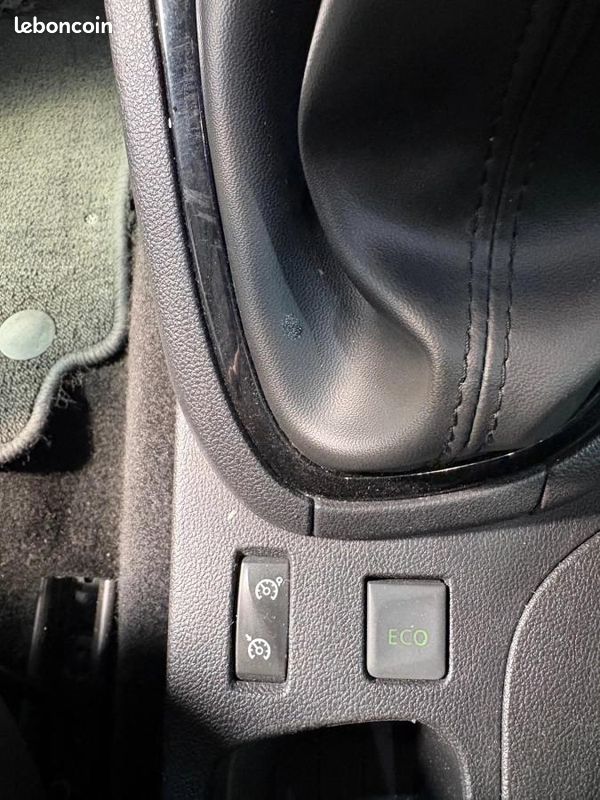 Renault Clio IV 1.5 DCI 90CH / INTENS / LED / CLIM AUTO / KIT DISTRIB NEUF (image 18)